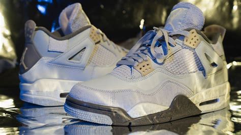 Sneakers Release – Jordan Retro 4 SE “Craft” Photon Dust/Pale Vanilla ...