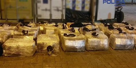 M S Droga Encontrada En Banano Toneladas Incautadas En Contenedor