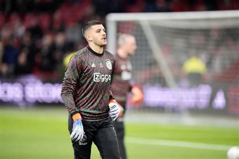 Ger Nimo Rulli Mantuvo La Valla Invicta En Ajax El Gr Fico