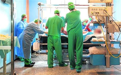 Covid Euskadi Los Ingresos En Hospitales Vascos Se Disparan Un En