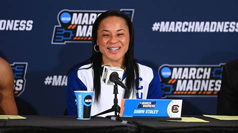 South Carolina Womens Basketball Coach Dawn Staley Reveals Unusual