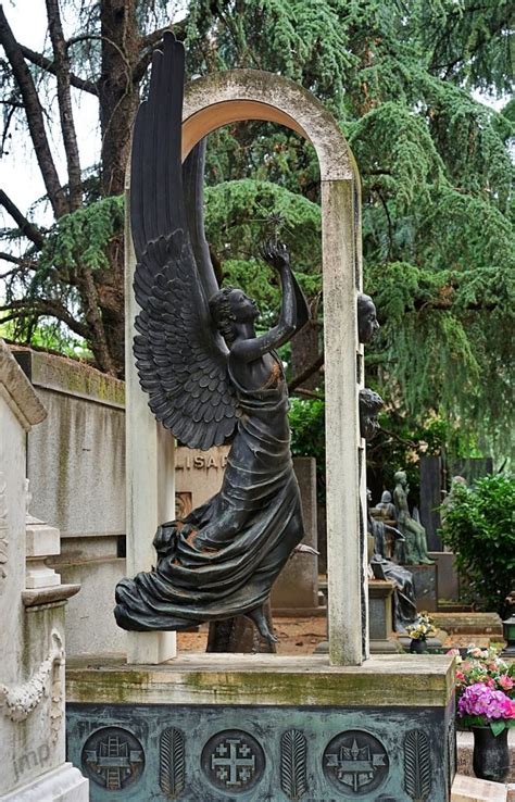 Paseo Fotogr Fico Por El Cimitero Monumentale Di Milano Cementerio