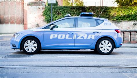 Trova Il Corpo Della Madre Morta E Lo Fa A Pezzi Giallo A Genova