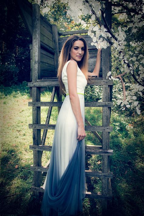 Fotoshooting mit Braut am Hochsitz! Hochzeitskleid: ANNE WOLF Haare und ...