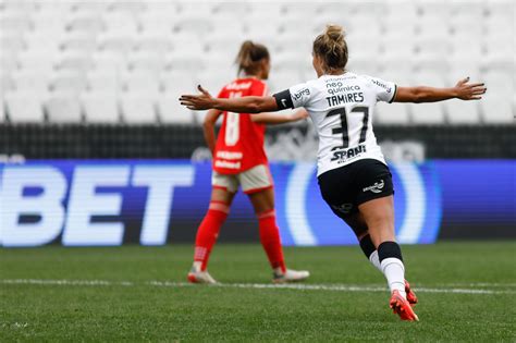 Tamires Confirma Corinthians Feminino Na Neo Qu Mica Arena Para A