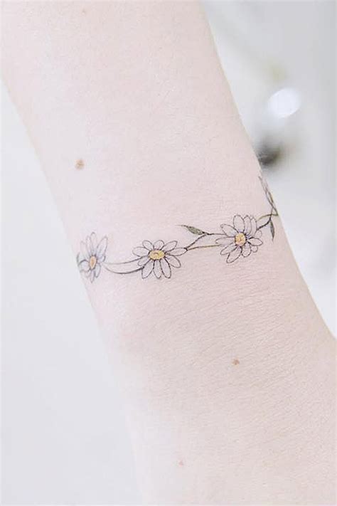 Beautiful Tattoo Of A Daisy Ideas You Will Want To Copy Glaminati
