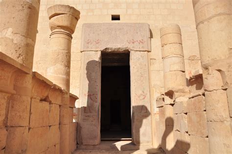 Tour Valle Dei Re E Necropoli Di Tebe Escursioni Al Tempio Di Luxor Ed