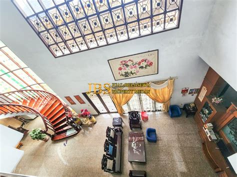 Dijual Villa Jumbo Komplek Cemara Asri Jalan Seroja Idrumah