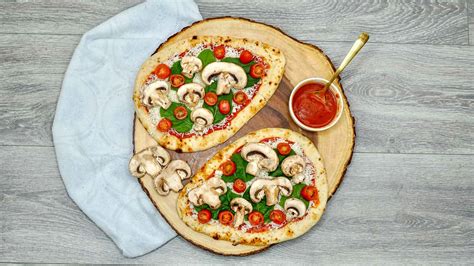 Easy Air Fryer Veggie Flatbread Pizza