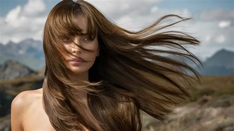 Combien de Cheveux Perd on par Jour Conseils pour Réduire la Chute