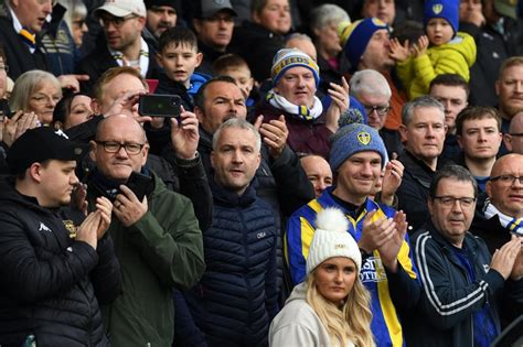 12 Photo Gallery Of Leeds United Fans Packing Elland Road For Dramatic Late Win Over Preston