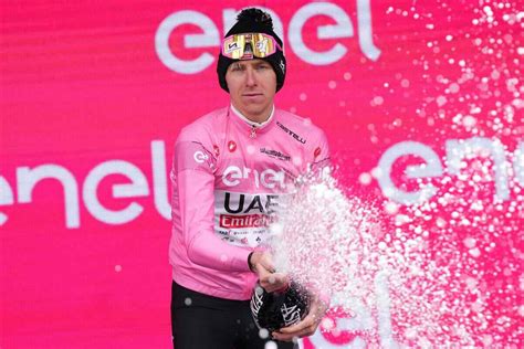 Giro D Italia 2024 Tadej Pogacar Chiude In Bellezza