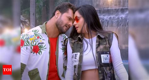 Baapji Khesari Lal Yadav And Ritu Singhs Romantic Song Aaja Raja