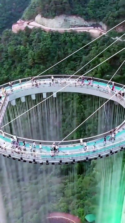 Huge High Altitude Water Fountain In Chinaنافورة مائية ضخمة، وعالية