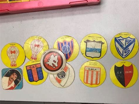 Busca Figuritas Antiguas Redondas Escudos De Futbol A La Venta En