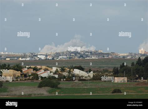 Ataque Aereo En Gaza Medio Oriente Fotografías E Imágenes De Alta Resolución Alamy