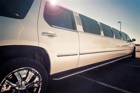 2024 Limo Rental Prices | Costs Per Hour, Per Night, & Prom // FASH