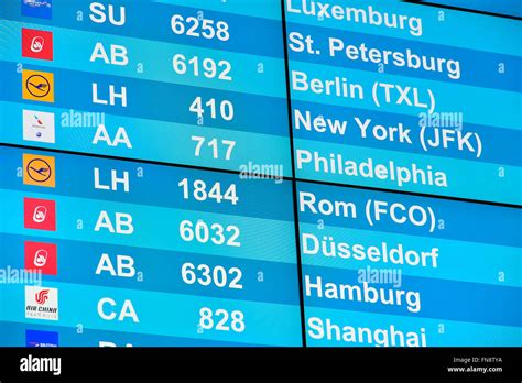 Arrival And Departure Monitor Hi Res Stock Photography And Images Alamy