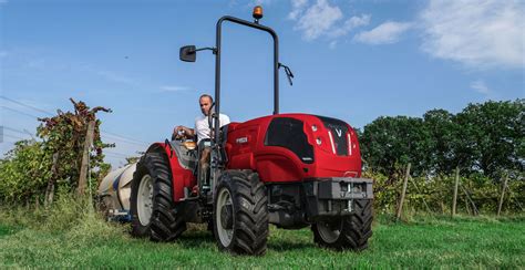 Valtra F piccolo è bello I nuovi trattori specializzati con potenze