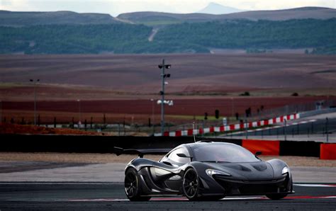 McLaren Shows Epic P1 GTR Track Car Ahead of Geneva Debut - autoevolution