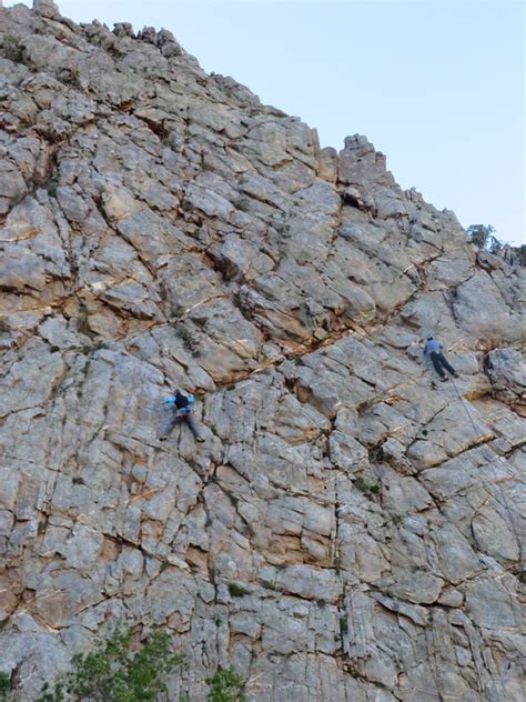 Rock Climbing in Montagu - De Bos Backpackers & Camping