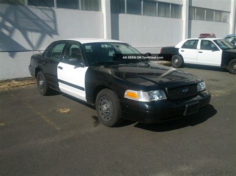 2005 Ford Crown Victoria Police Interceptor P71 Cvpi