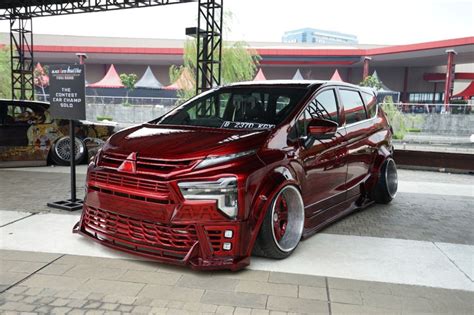 Puluhan Mobil Modifikasi Berebut Gelar Master Di Final Blackauto Battle