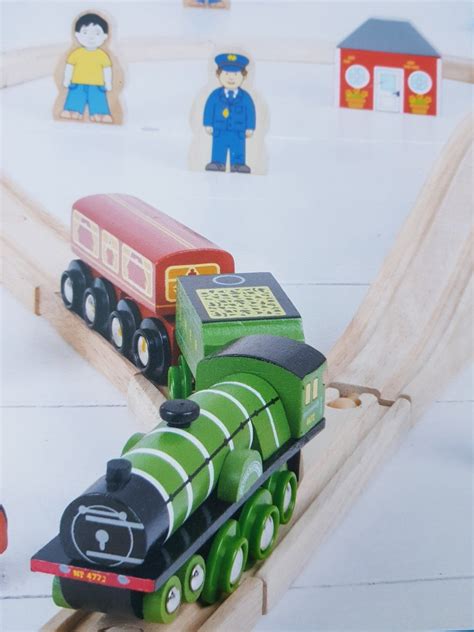 Flying Scotsman Train Set - The Railway Station