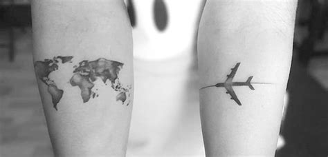 perdón atómico Dime tatuaje mapamundi y avion Creo que Artista Práctico