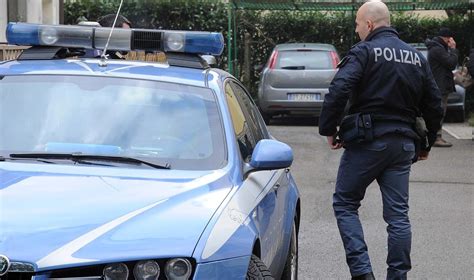 Roma Enne Rapinato E Abusato In Strada A Casal Monastero Arrestati