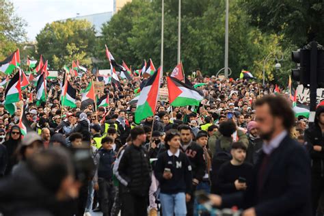 Grote Opkomst Bij Demonstratie Pro Palestina Amsterdam