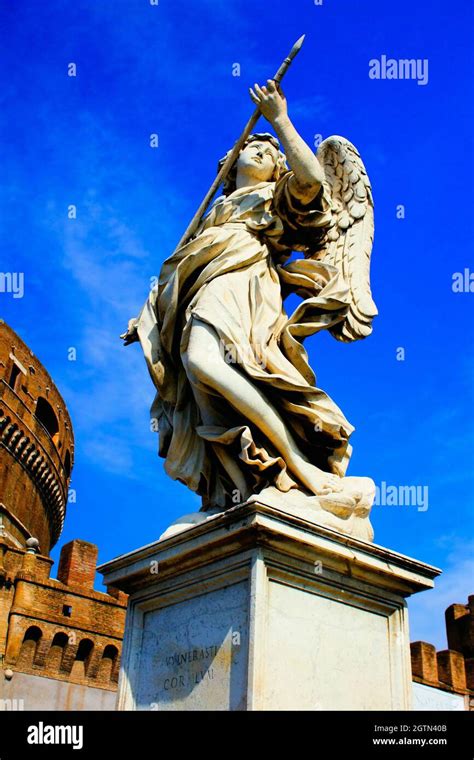 Bernini Statues On The Angel Bridge In Roma Italy Stock Photo Alamy