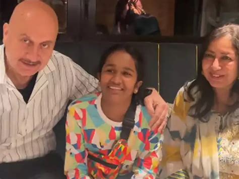 Anupam Kher Gets Emotional As He Talks To Satish Kaushik S Daughter