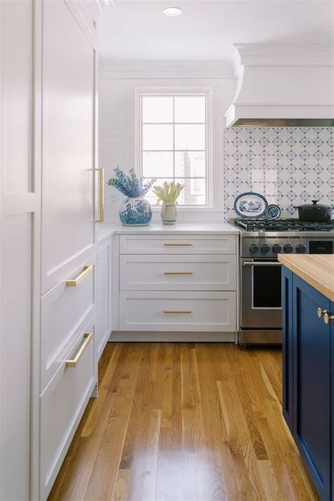 28 Blue and White Kitchens From Classic to Coastal