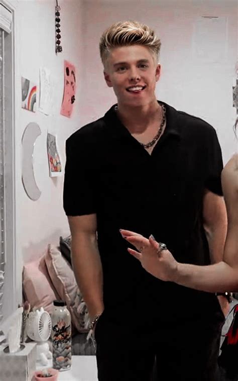 Pin By M On Carson Lueders Blonde Guys Carson Lueders Carson