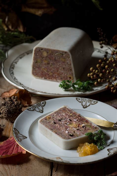 Terrine de faisan aux olives vertes et à la marjolaine Je cuisine du