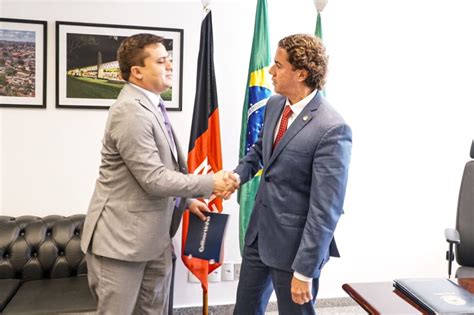 Gilbertinho Anuncia Apoio A Veneziano Para O Senado Sony Lacerda