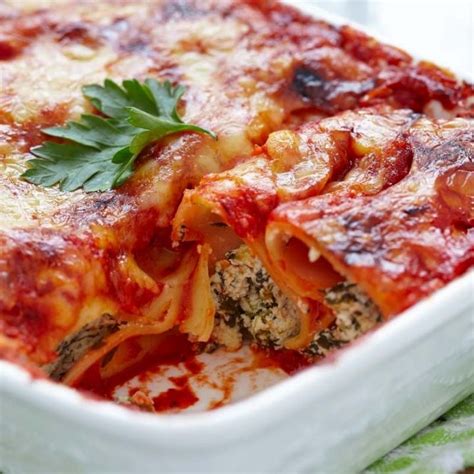 10 Best Cannelloni Pasta Recipes - IzzyCooking