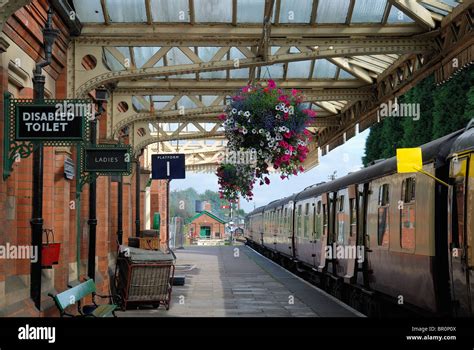 Loughborough railway station platform 1 hi-res stock photography and ...