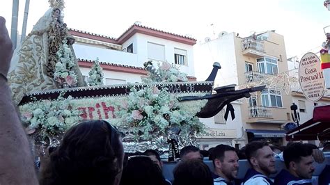 Procesión Virgen del Carmen de Torremolinos por plaza de la Carihuela