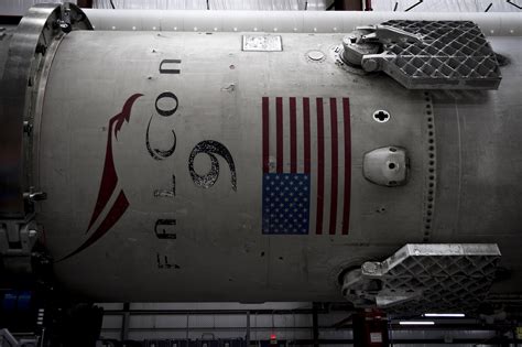 Hangar Spacex Falcon 9 Horizontal