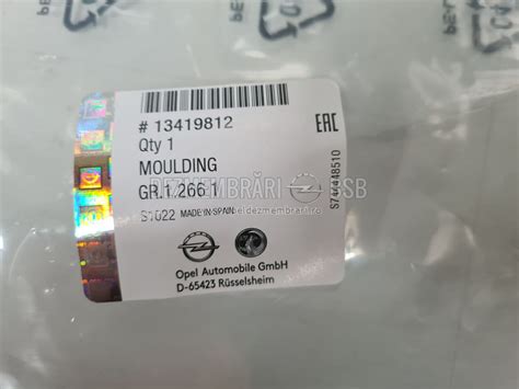 Mulaj Si Emblema Grila Radiator Opel Corsa E Dezmembrari Bsb