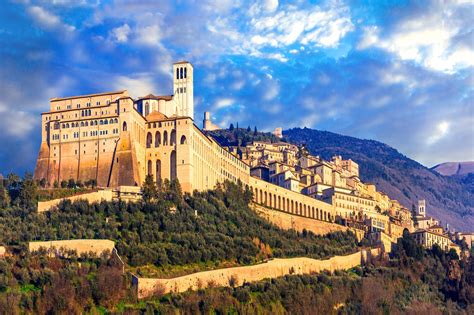 Assisi La Festa Di San Francesco Patrono Ditalia Previsti Mila