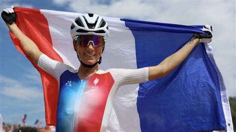 Tour de France Femmes Charlotte Kool profite de lennui mécanique de