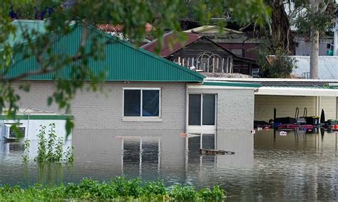 Australia Flood Toll Rises To 20 As Thousands Evacuate Sydney Gulftoday