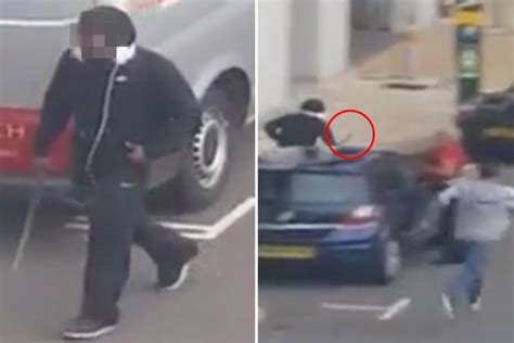 Shocking Moment Machete Wielding Thug Faces Brave Unarmed Cops In