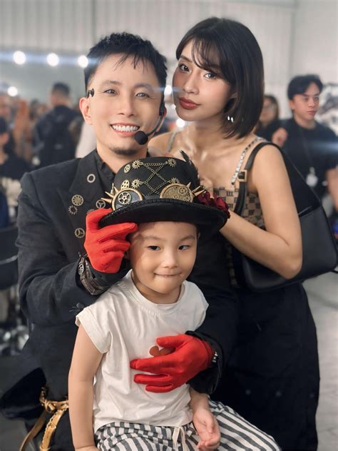 V C A Rapper Vi T N I Ti Ng L Hot Girl H Th Nh V A Xinh P V A A T I B O D N Tr