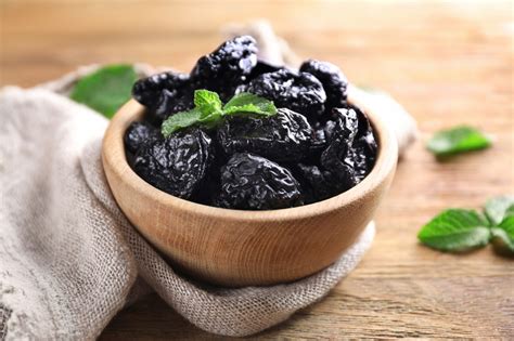 How Many Prunes To Eat For Constipation Relief? Everything Explained ...