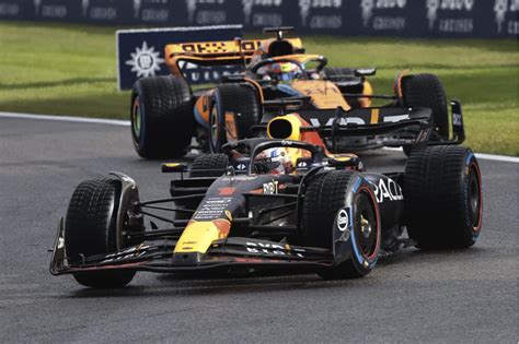 El líder de la F1 Max Verstappen gana el GP de Bélgica bajo la lluvia