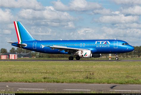 Ei Ikb Airbus A Ita Airways Aaron Vancoillie Jetphotos